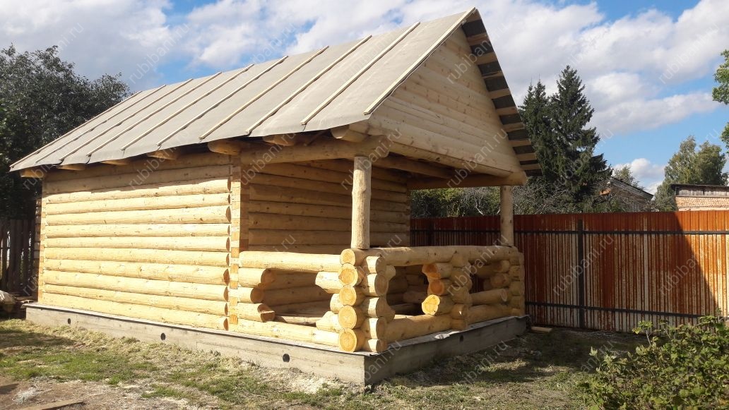 Баня 5 на 4 с террасой, сруб в лапу — фото 1 Баня 5 на 4 с террасой, сруб в лапу — фото 1